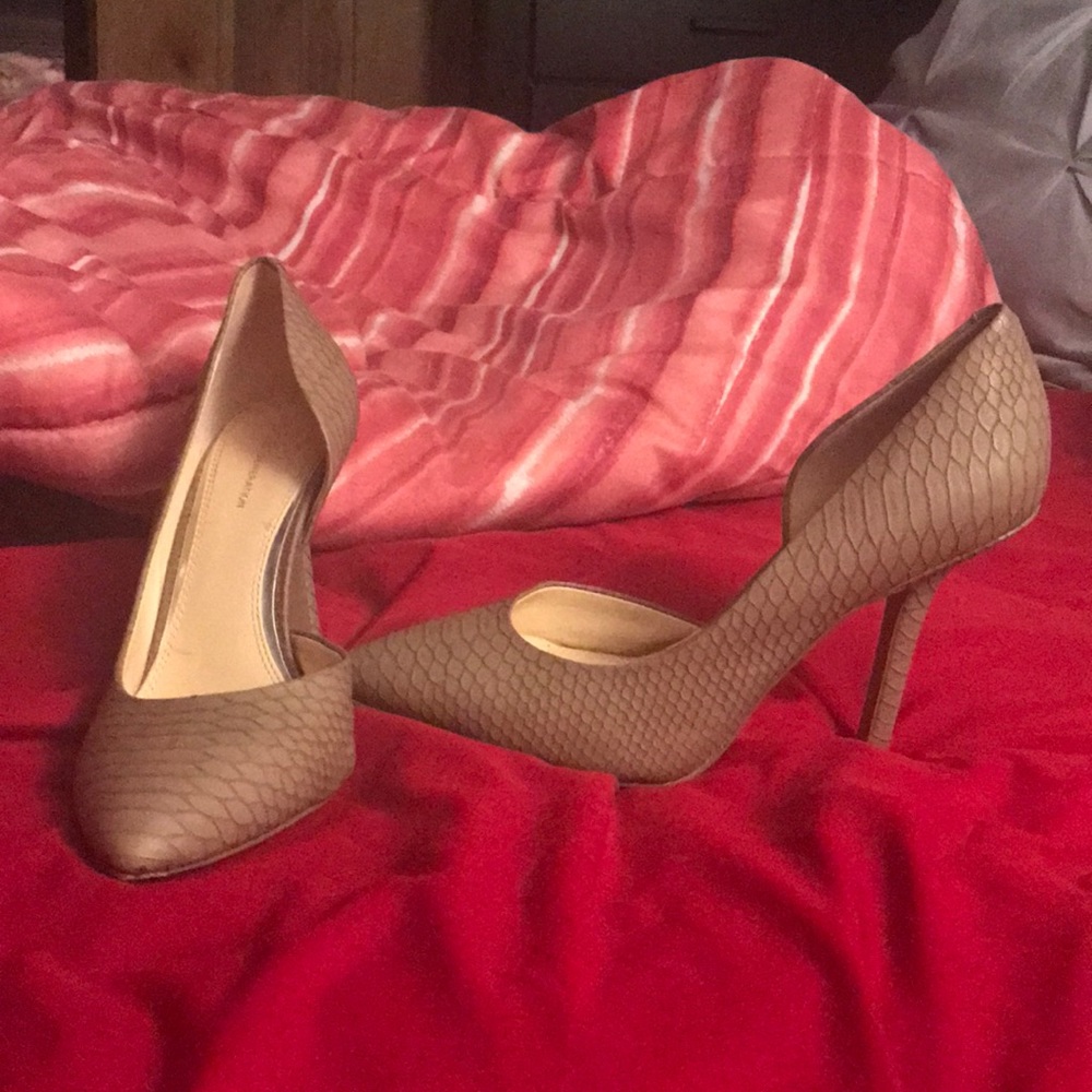 BCBG TAN HEELS